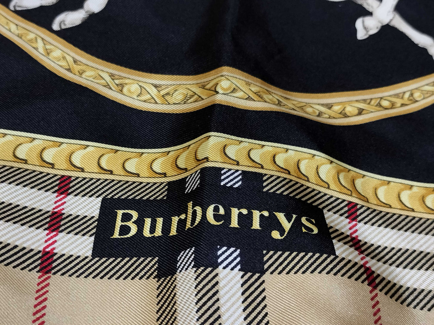Burberrys Burberry Check Black Scarf