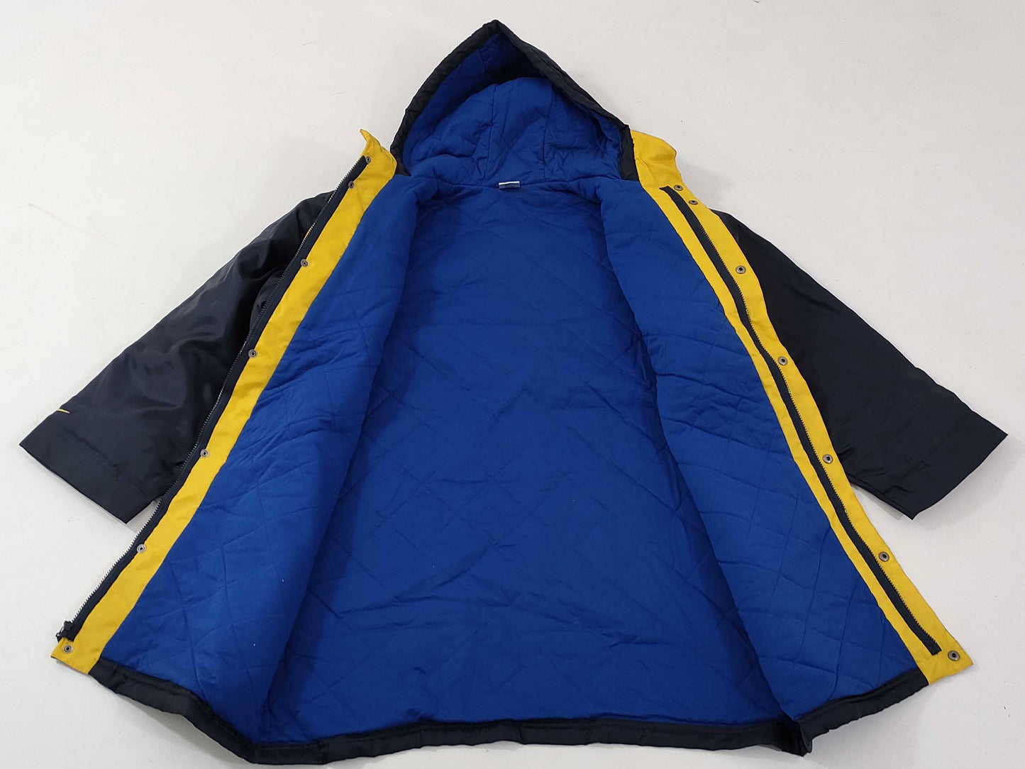 NIKE □ Nike Bench Coat Shirt