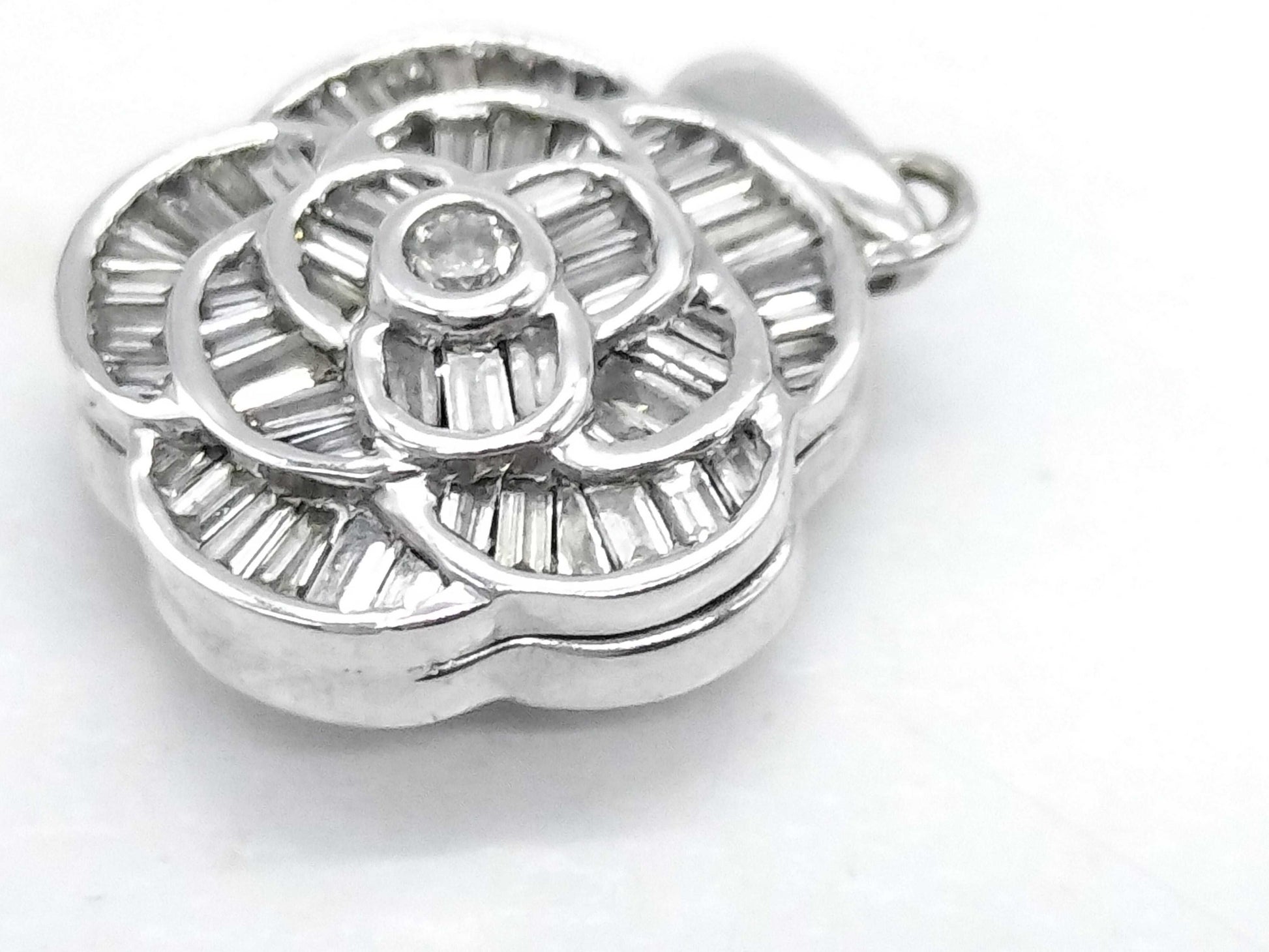 D0.70ct K18WG 2.0g Pendant Top 