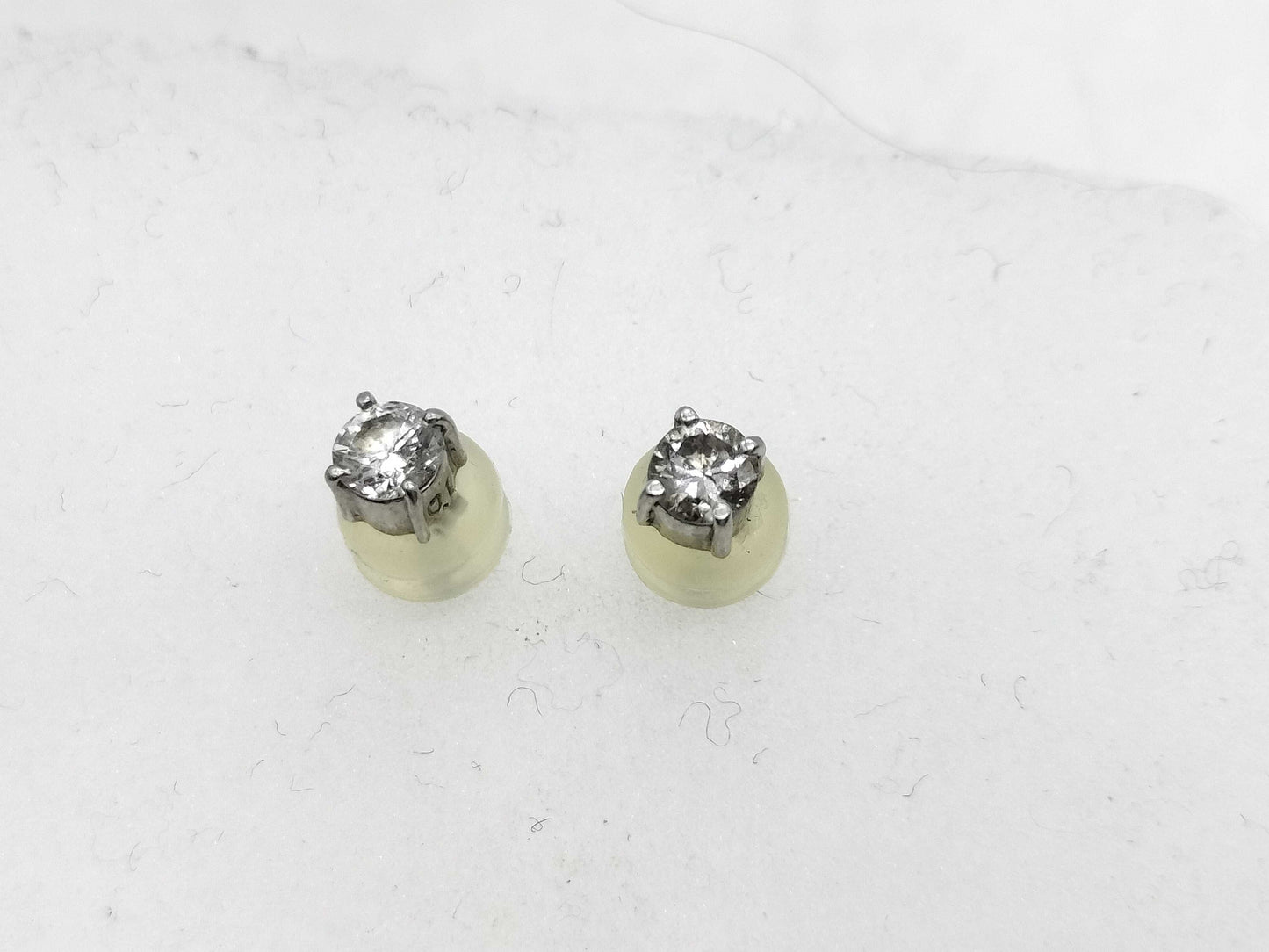 D0.17ct/0.14ct Pt900 0.8g Earrings 