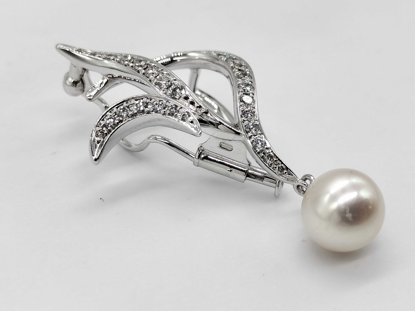 POLA Akoya Pearl, Diameter: Approx. 8.0mm, D0.41ct, 750, 6.5g, Brooch 