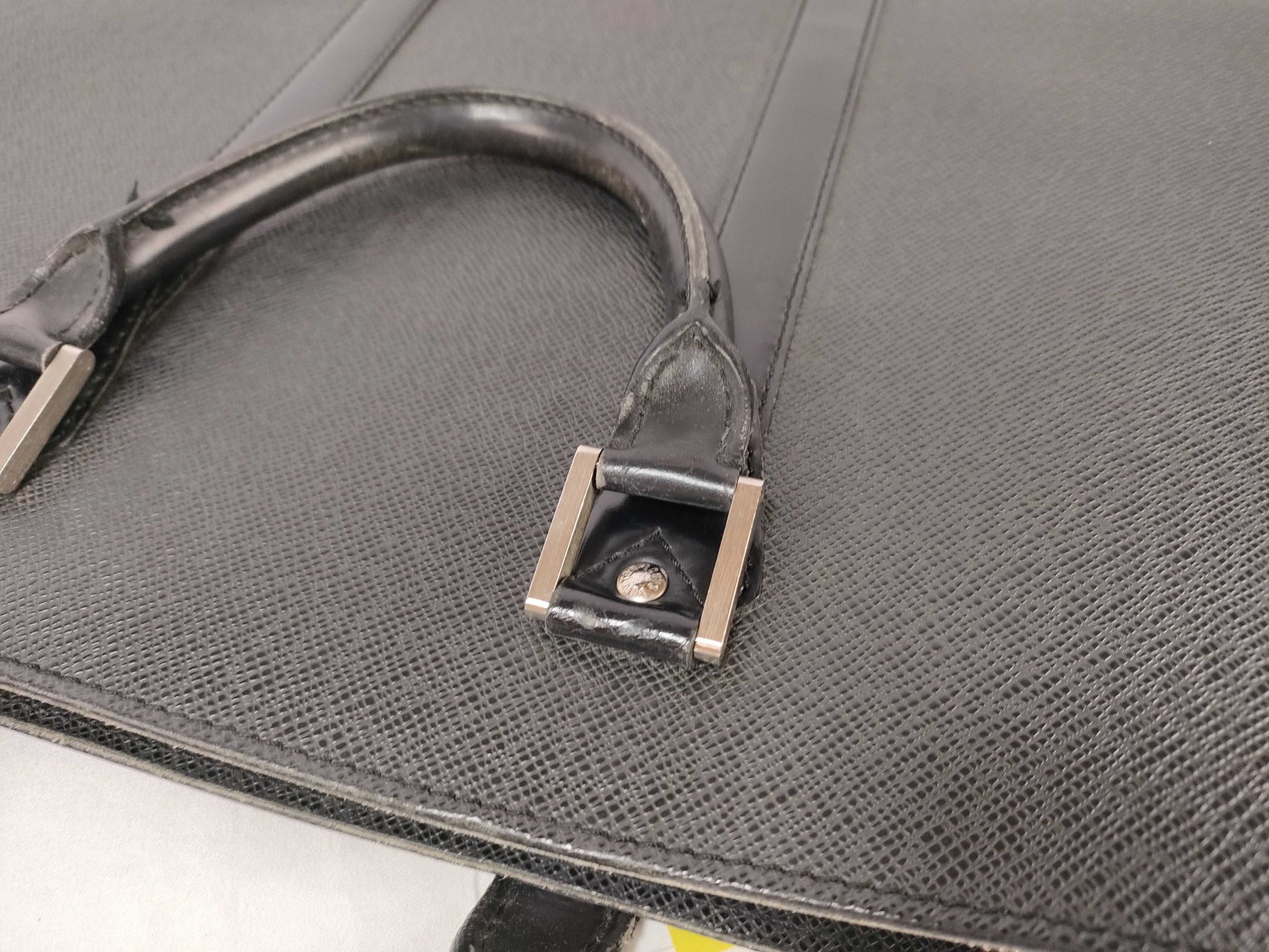 LOUIS VUITTON Taiga Porto Documan Business Bag