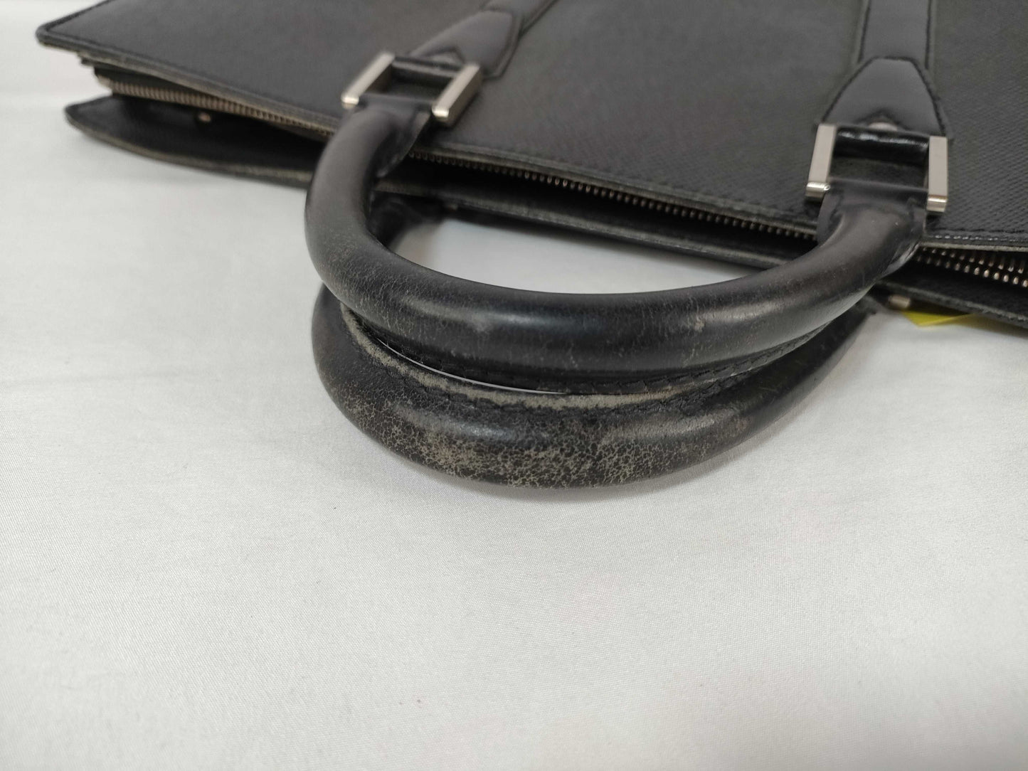 LOUIS VUITTON Taiga Porto Documan Business Bag