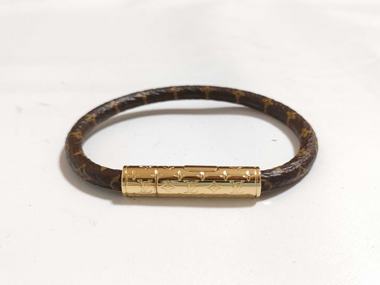 LOUIS VUITTON Monogram LV Confidential Bracelet Bracelet/Bangle