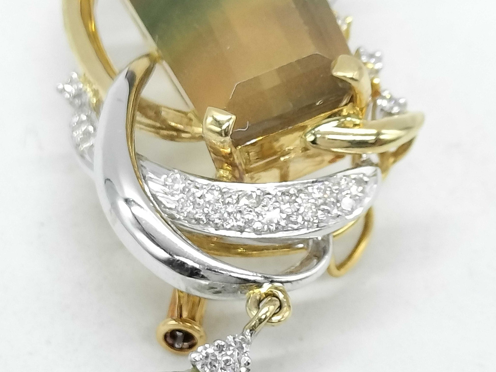 Colored Baroque Pearl, Diameter: Approx. 8.6mm, D0.59ct, 15.7g, K18/Pt900, Brooch 