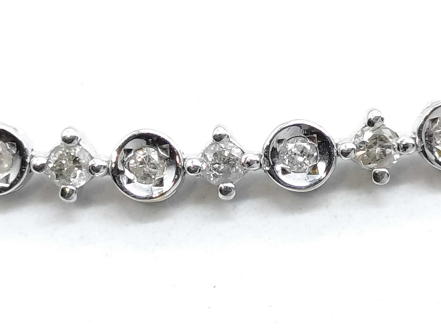 D1.00ct K18WG 5.9g Bracelet/Bangle 