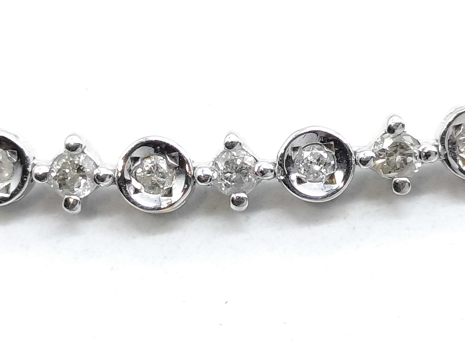 D1.00ct K18WG 5.9g Bracelet/Bangle 