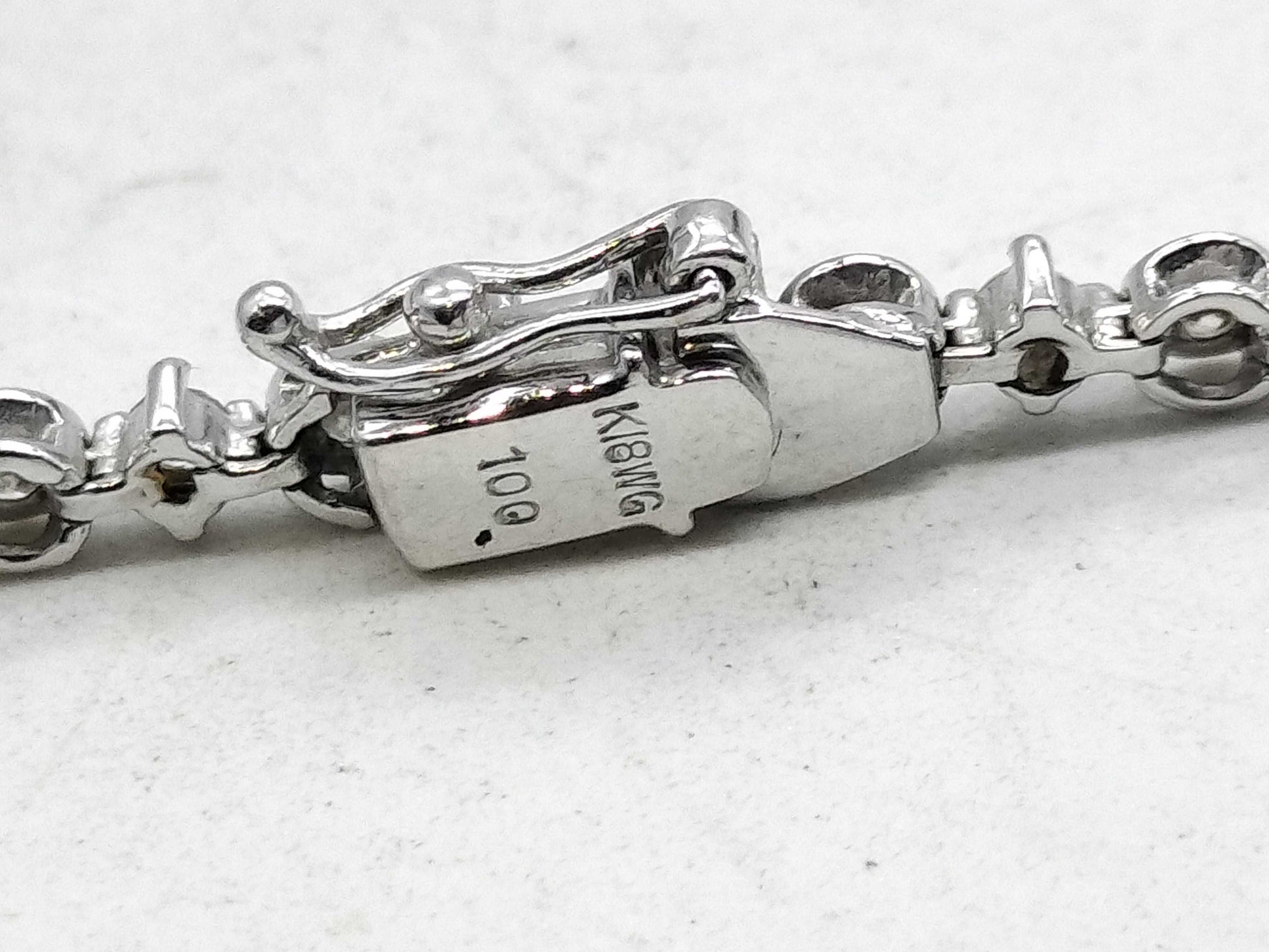 D1.00ct K18WG 5.9g Bracelet/Bangle 