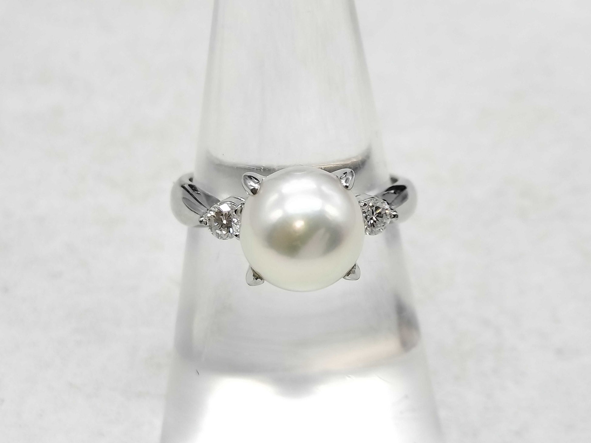 Akoya Pearl Ring, Diameter: Approx. 8.8mm, D0.17ct, Pt900, 6.2g 