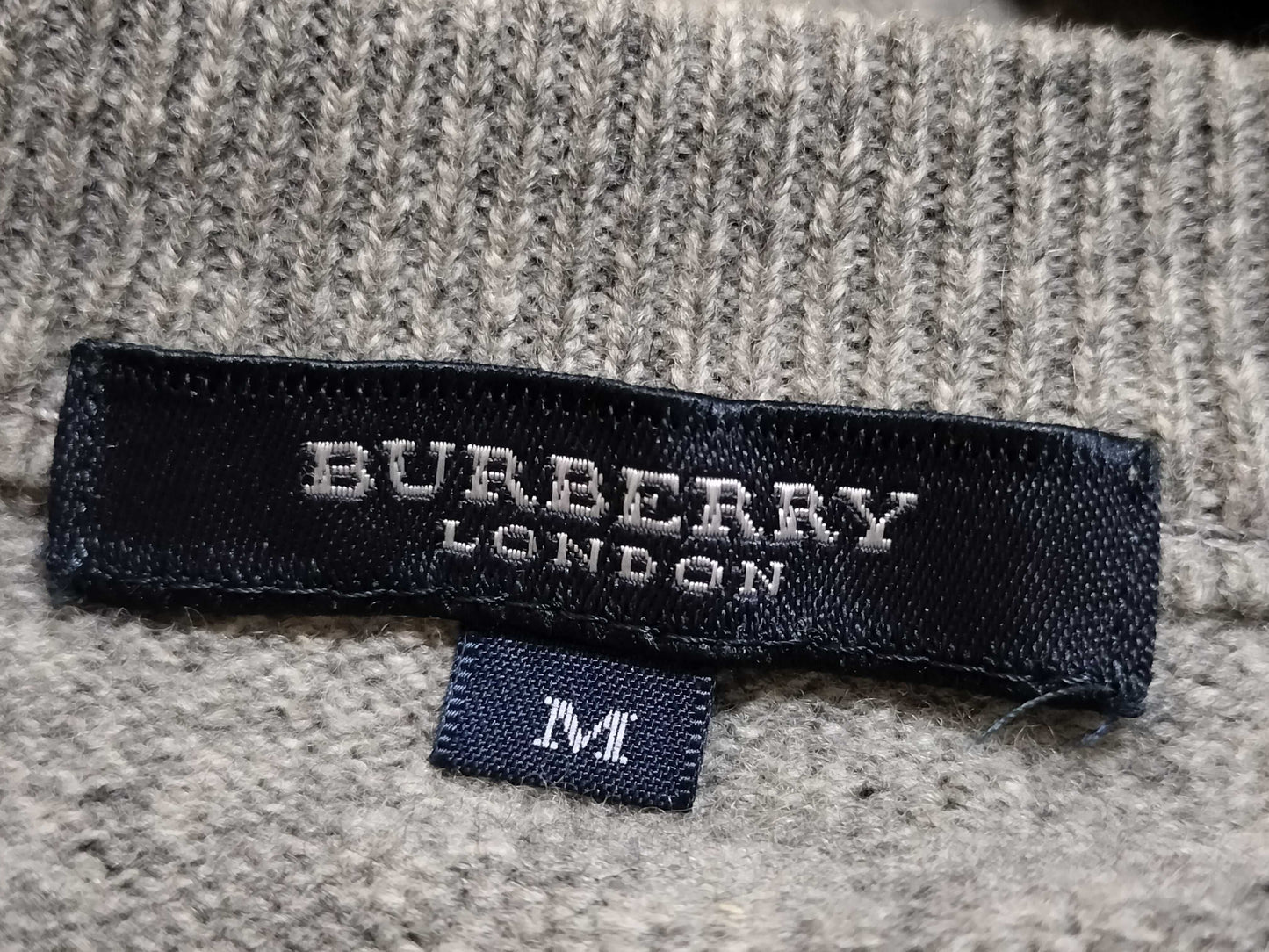 BURBERRY knit top