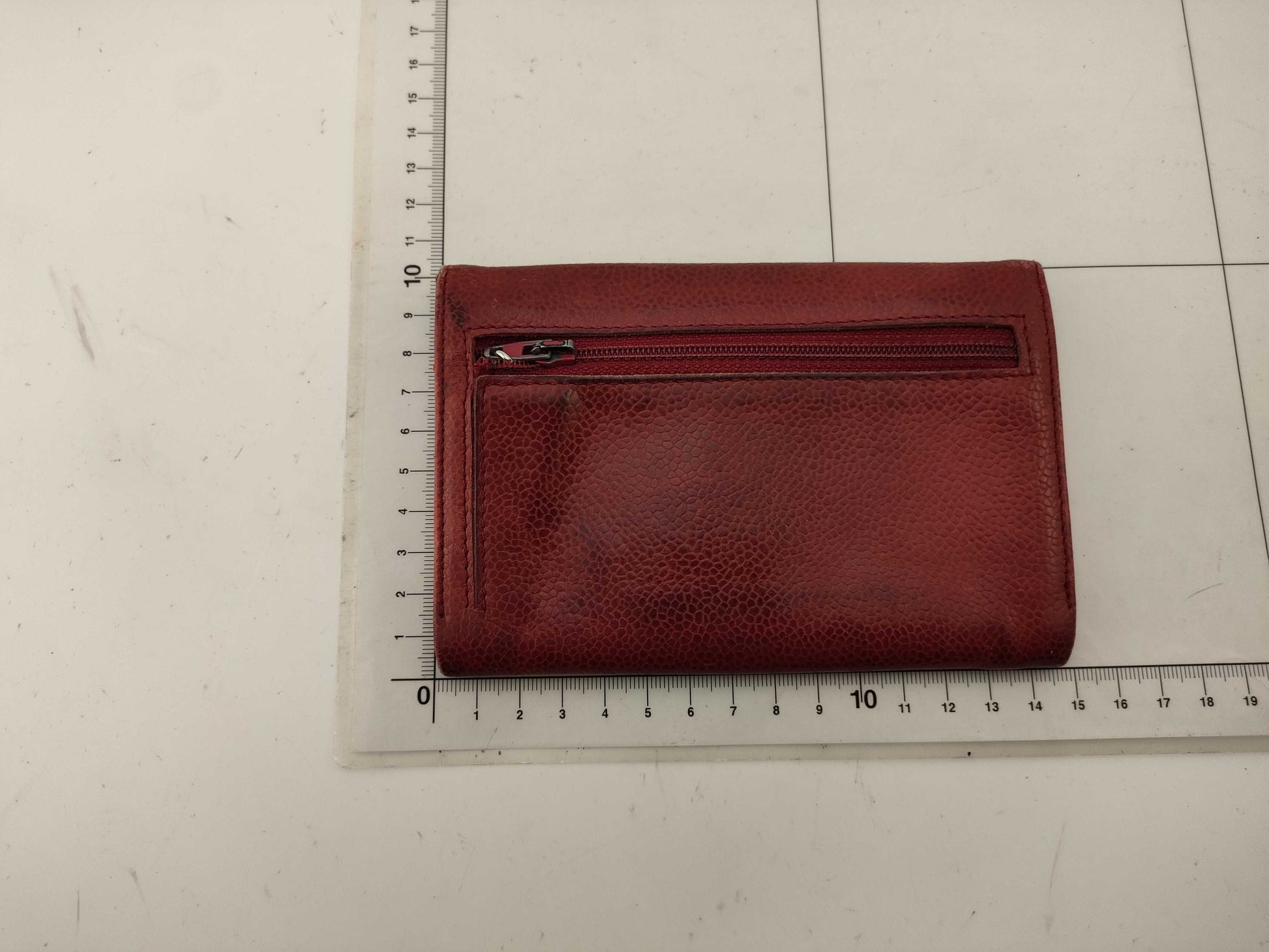 CHANEL Caviar Skin Bi-Fold Wallet Wallet Wallet