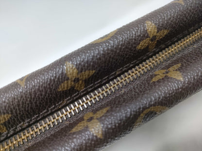 LOUIS VUITTON Monogram True Toilette 28 Second Bag