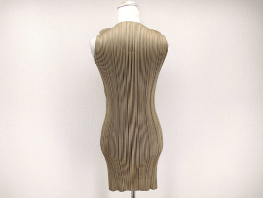 PLEATS PLEASE sleeveless dress
