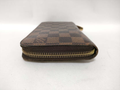 LOUIS VUITTON Damier Zippy Wallet Wallet