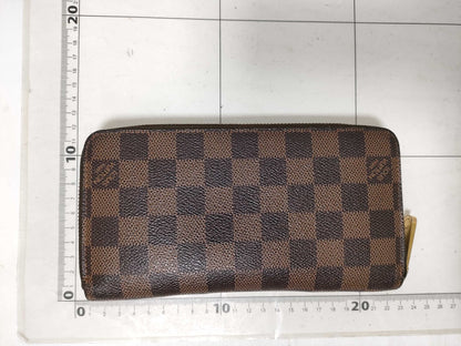 LOUIS VUITTON Damier Zippy Wallet Wallet