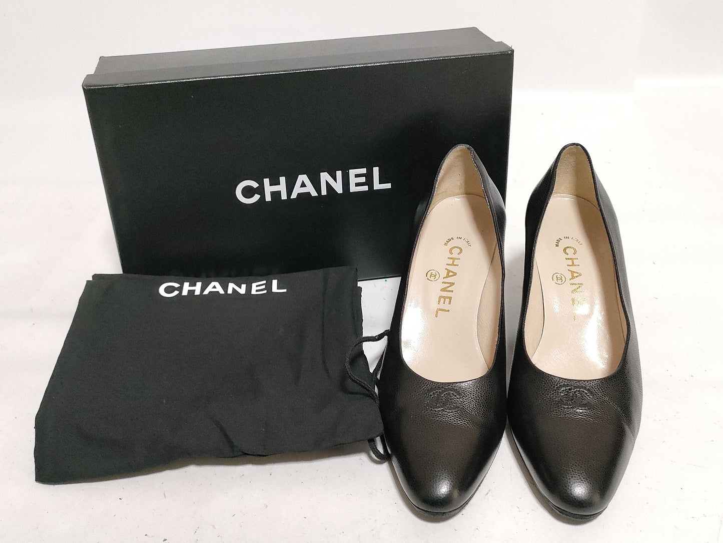 CHANEL Caviar Skin Pumps