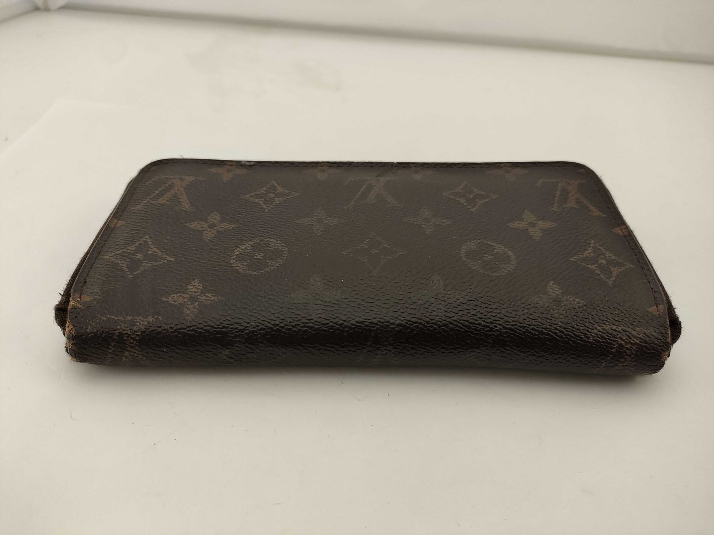 LOUIS VUITTON Monogram Zippy Wallet Wallet