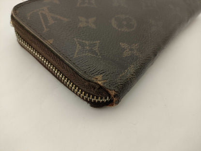 LOUIS VUITTON Monogram Zippy Wallet Wallet