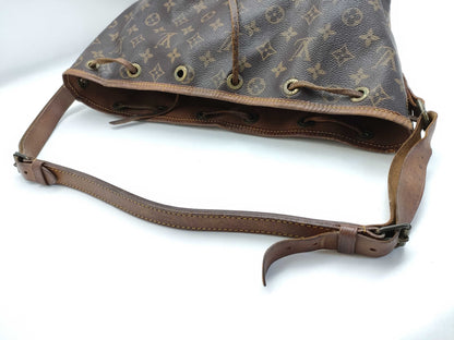 LOUIS VUITTON Monogram Noe GM Shoulder Bag