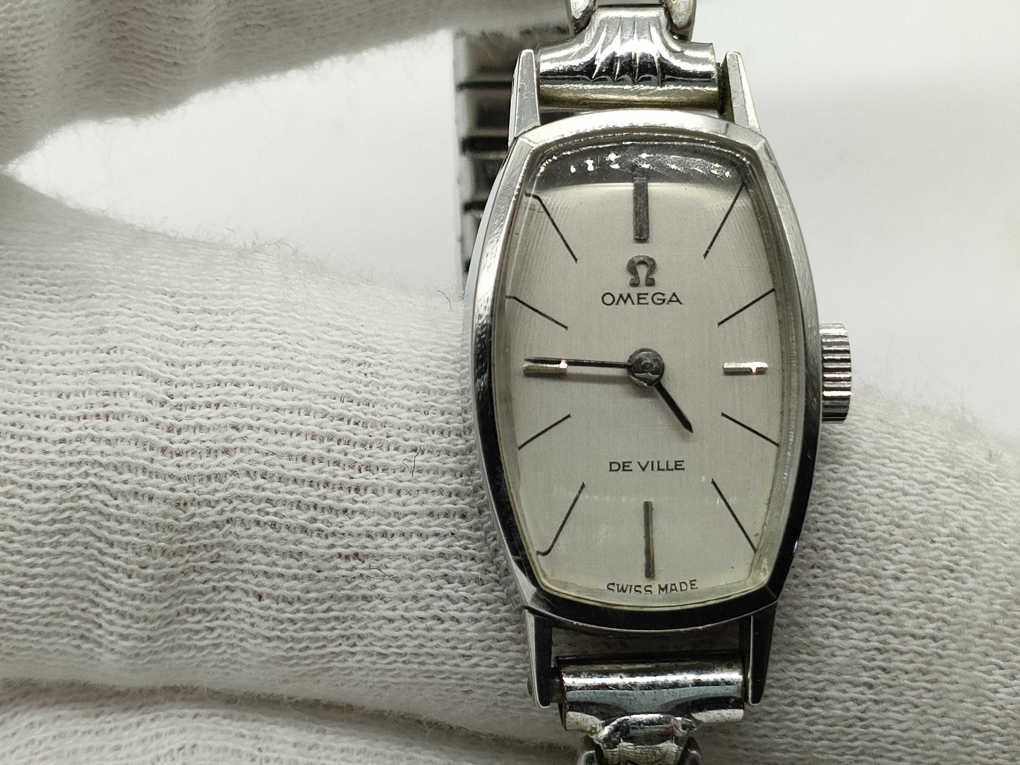 OMEGA De Ville Ladies' Hand-Wound Women's Watch