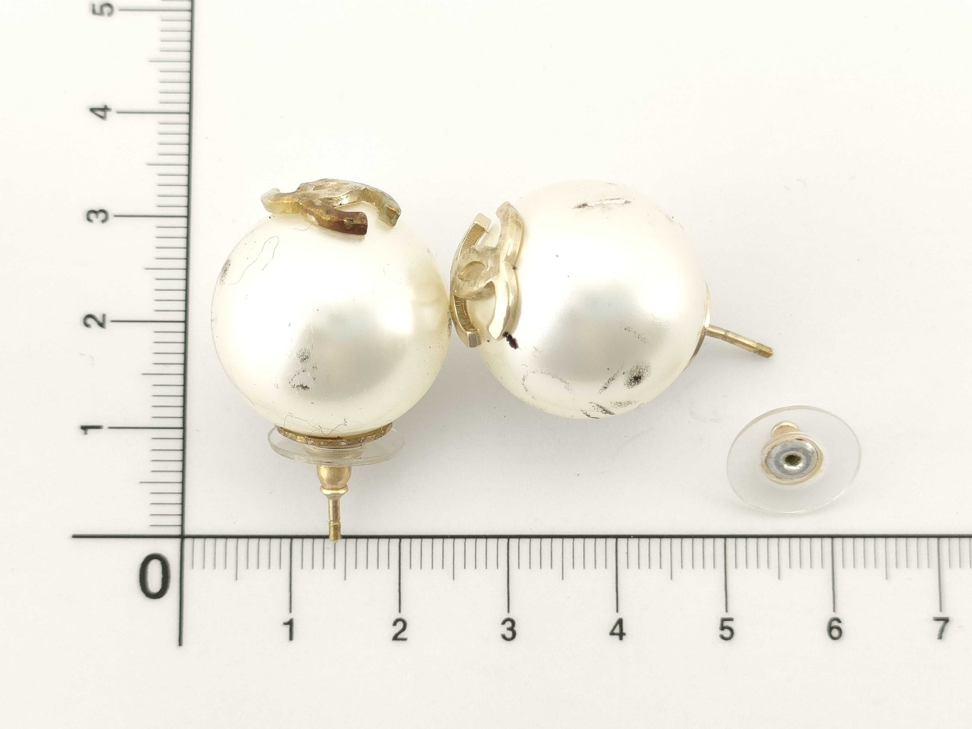 CHANEL Pearl Coco Earrings