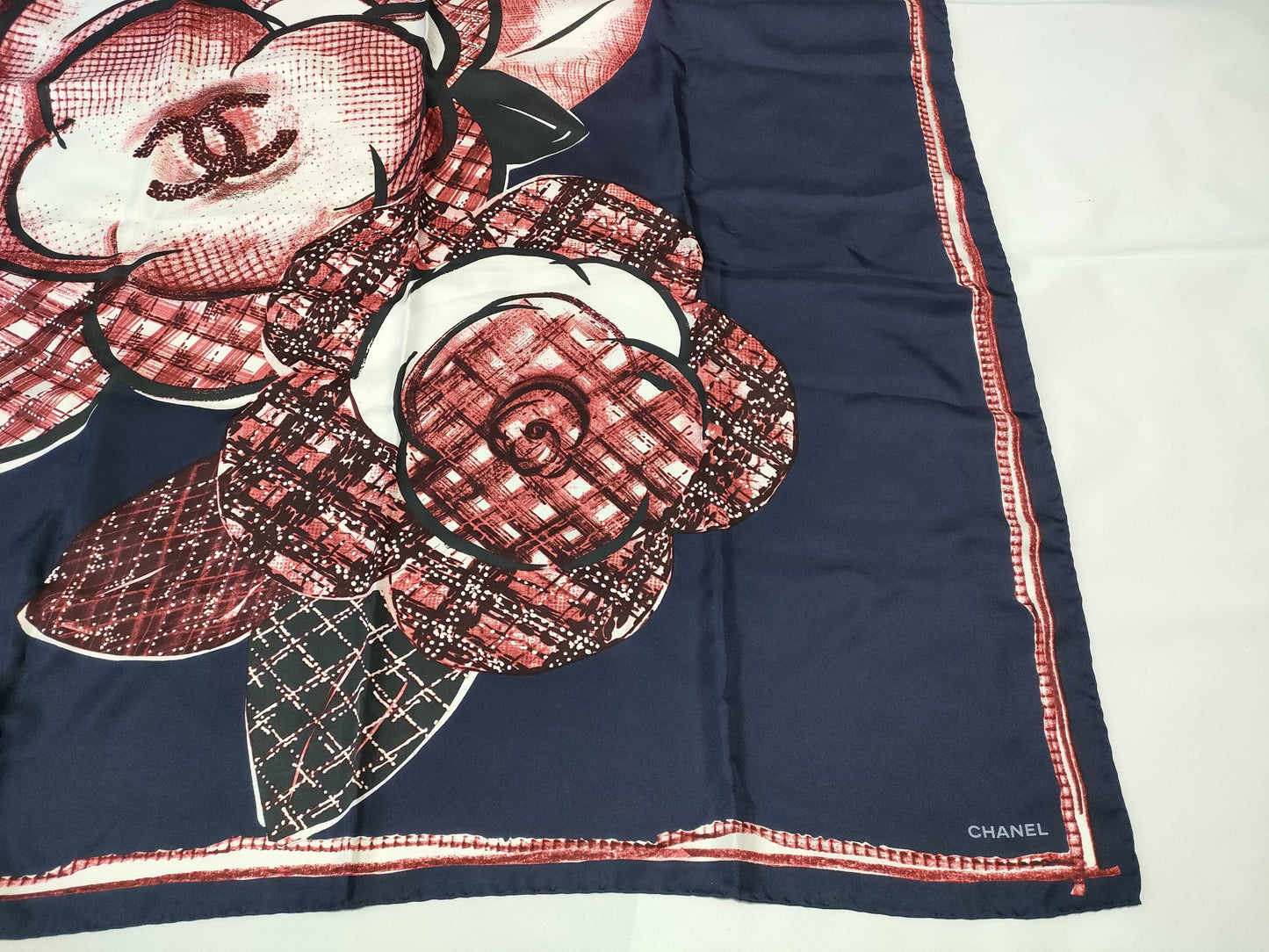 CHANEL Camellia Camellia/Coco Scarf