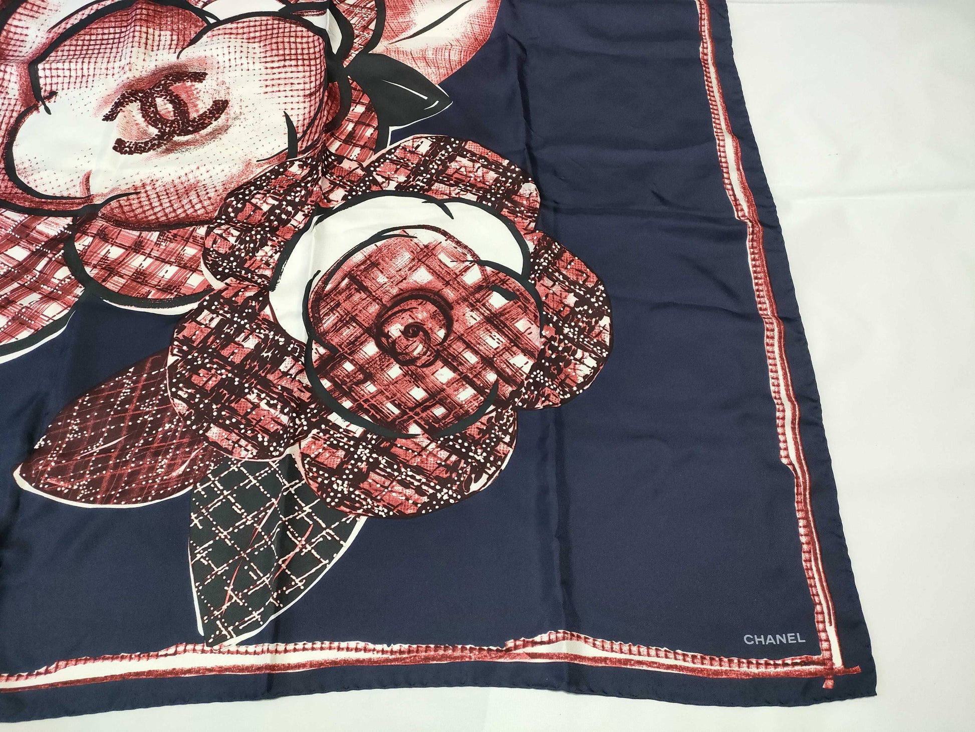 CHANEL Camellia Camellia/Coco Scarf