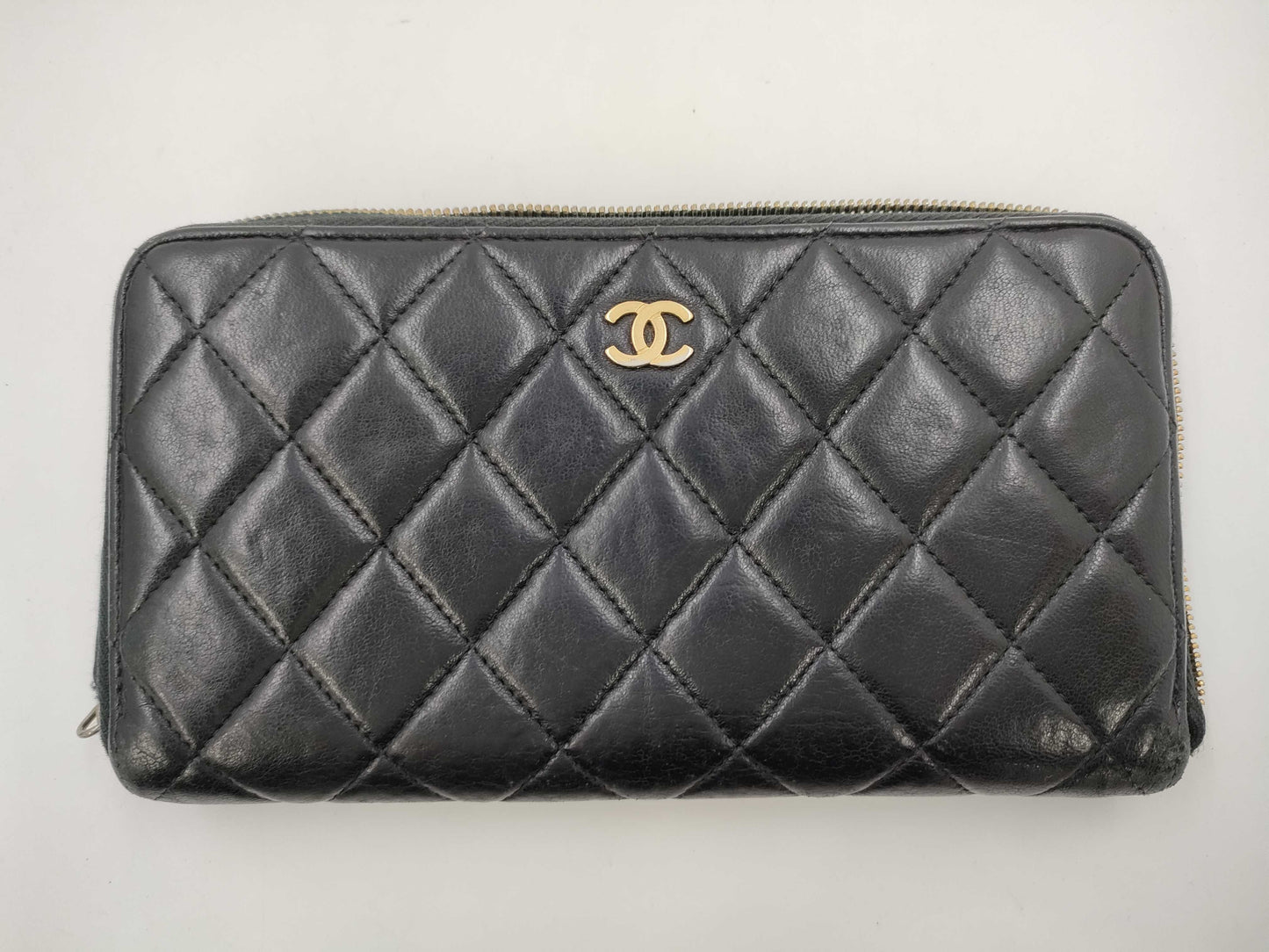 CHANEL Calf Mato Round Wallet Wallet