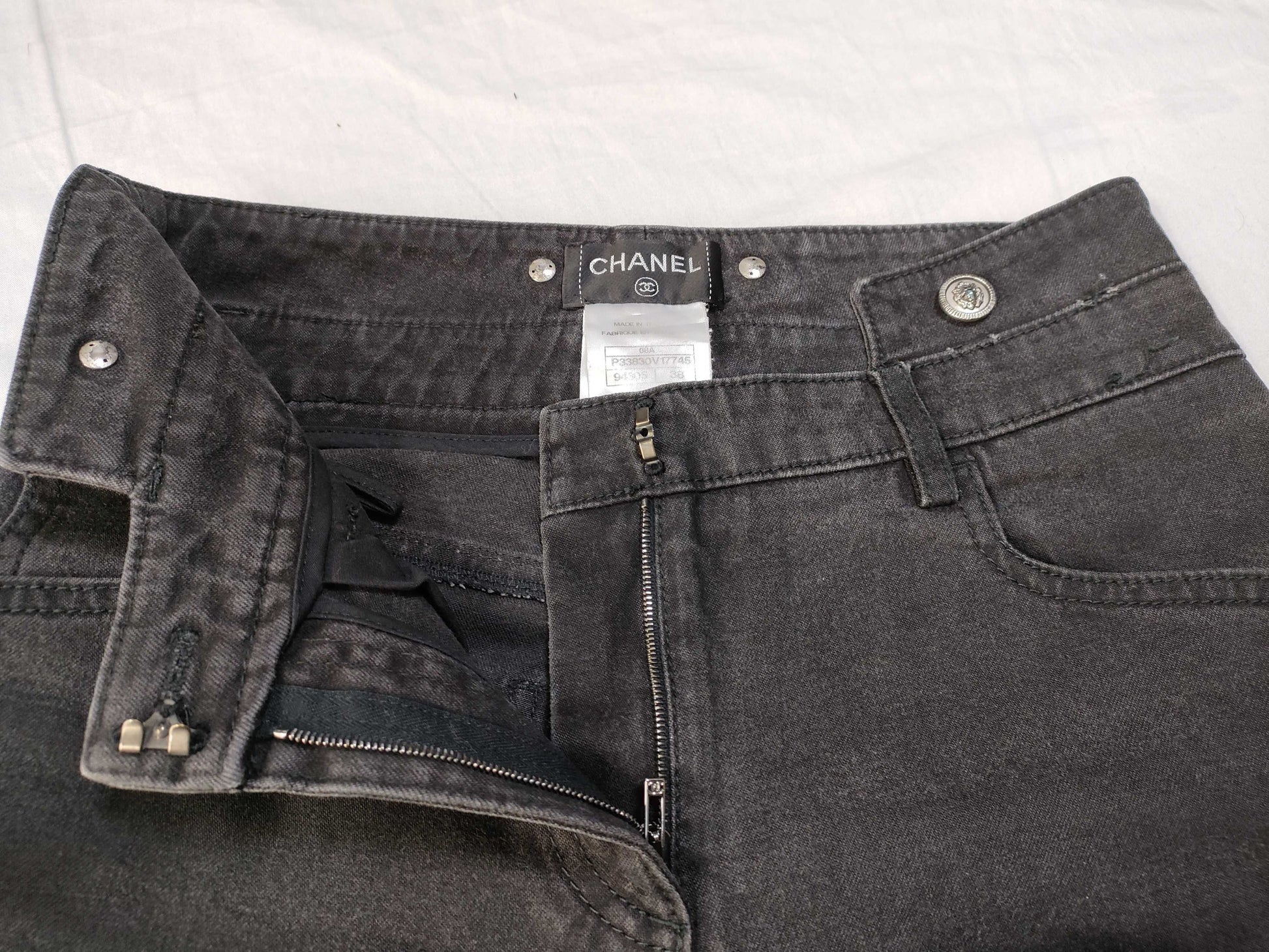 CHANEL 08A Denim Pants Black Coco Lion Button P33830V17745 Pants