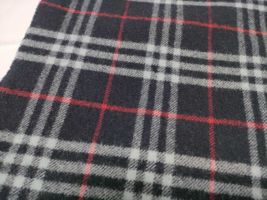 BURBERRY 100% Wool Scarf