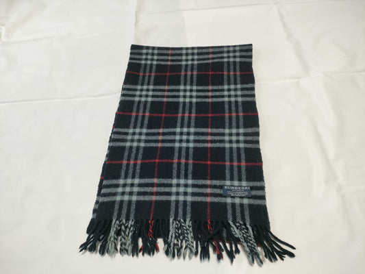 BURBERRY 100% Wool Scarf