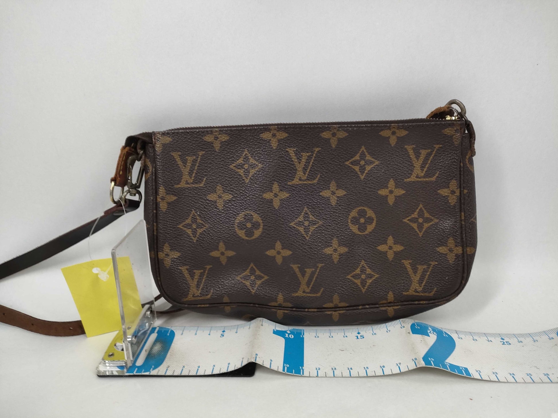 LOUIS VUITTON Monogram M40712 Pochette Accessoires Pouch