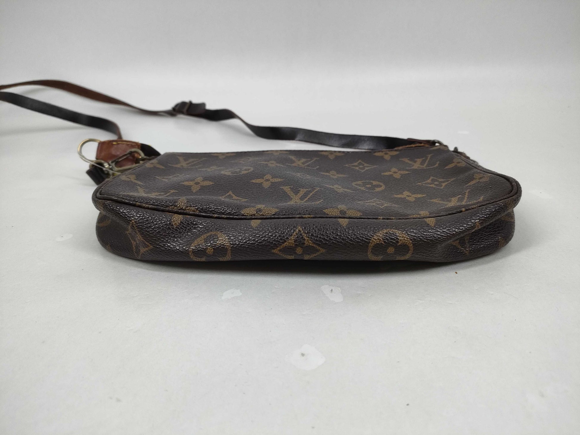 LOUIS VUITTON Monogram M40712 Pochette Accessoires Pouch