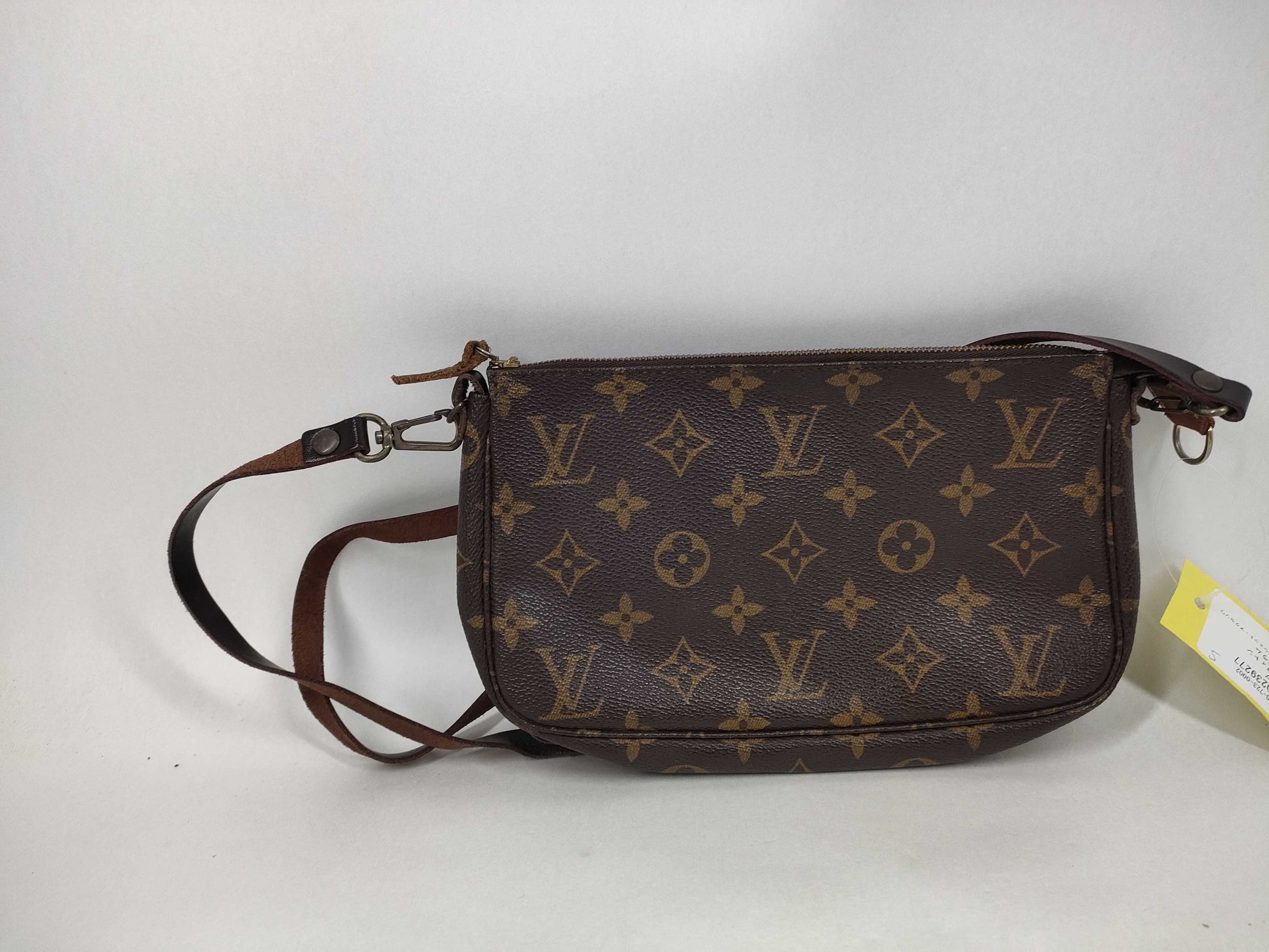 LOUIS VUITTON Monogram M40712 Pochette Accessoires Pouch