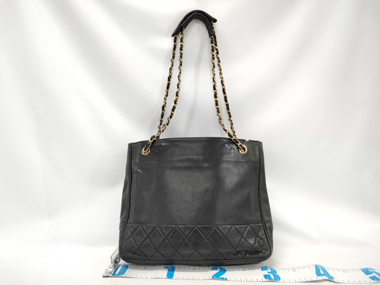 CHANEL Lambskin Chain Tote Tote Bag