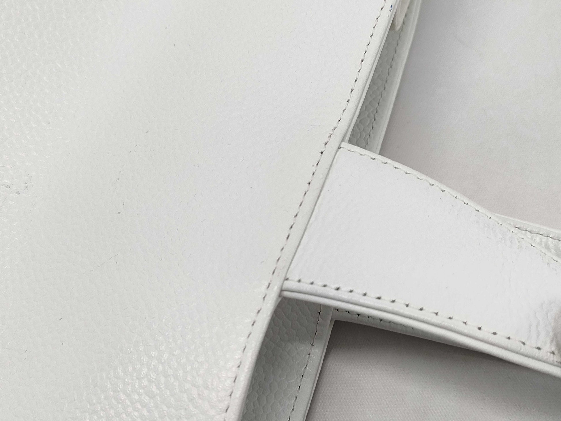 CHANEL Caviar Skin Big Coco Tote Bag White 4th Series Tote Bag