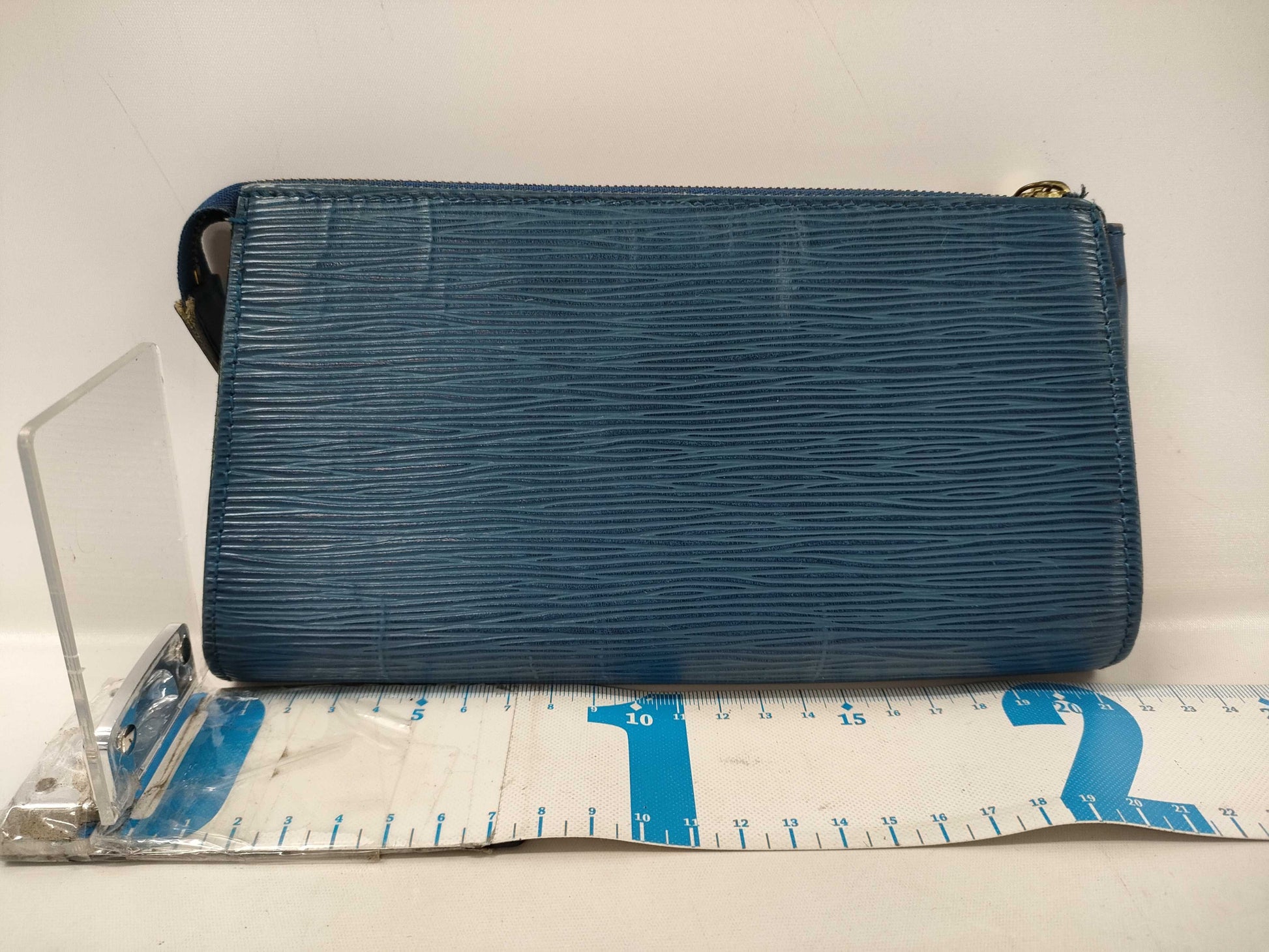 LOUIS VUITTON Epi Pochette Accessoir ST No Pouch