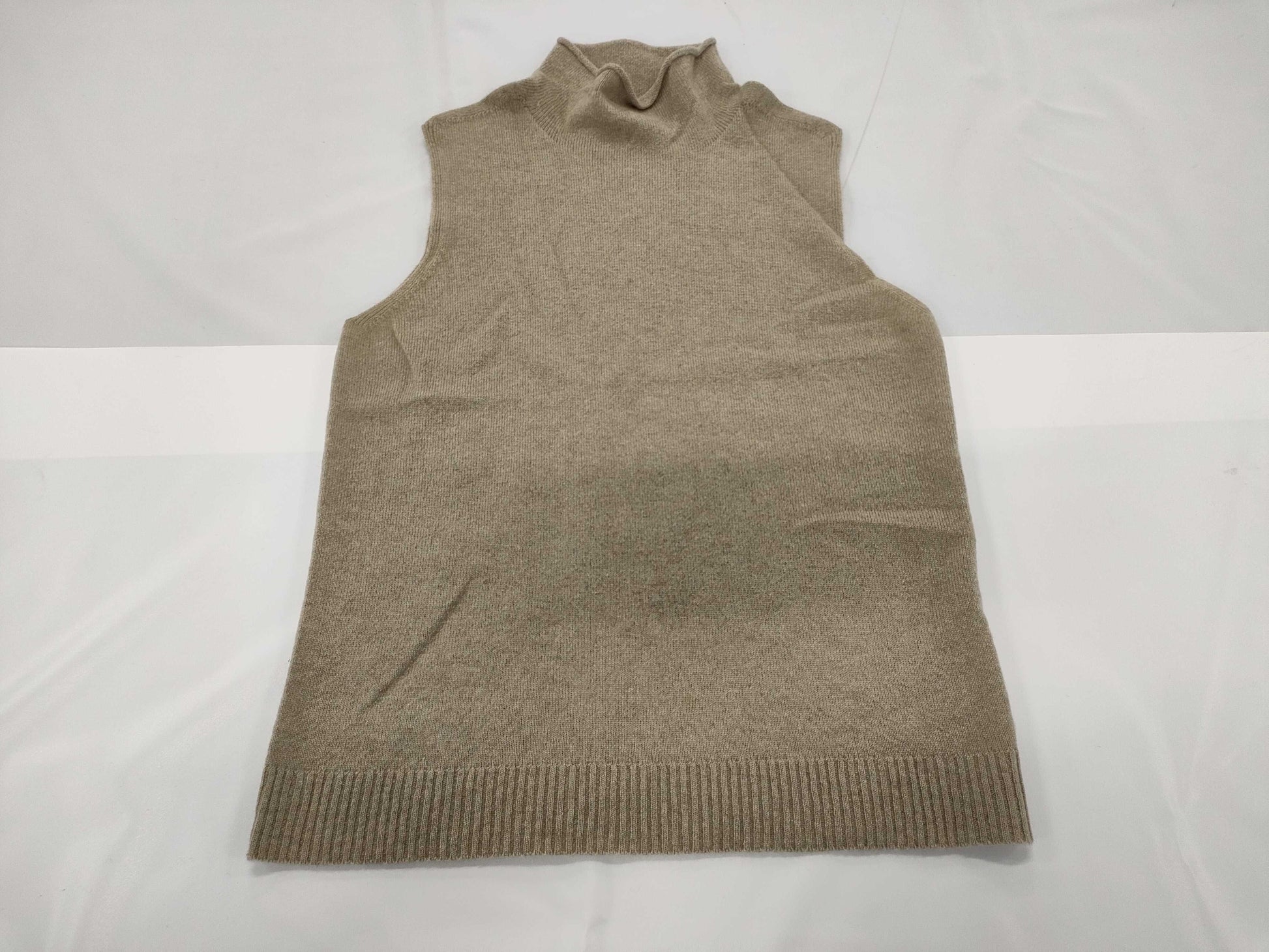 HERMES Sleeveless Turtleneck Beige Top