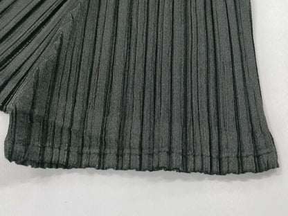 ISSEY MIYAKE Pleated Pleated Black Short Sleeve Top Top