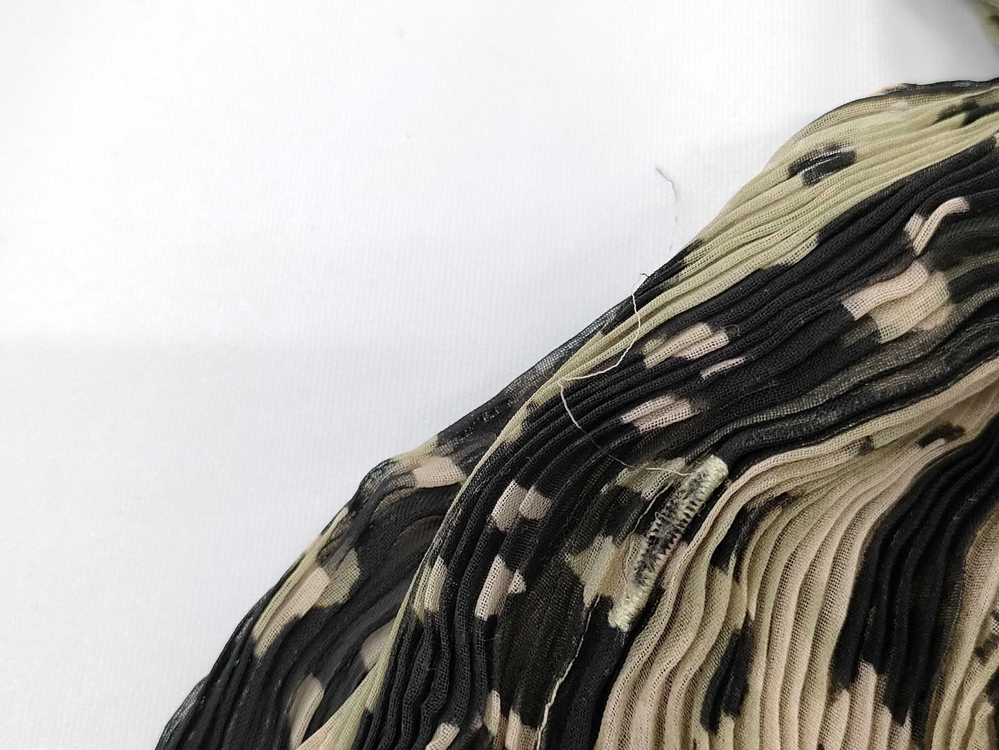 ISSEY MIYAKE Cardigan, All-Over Print, Pleats Please Cardigan