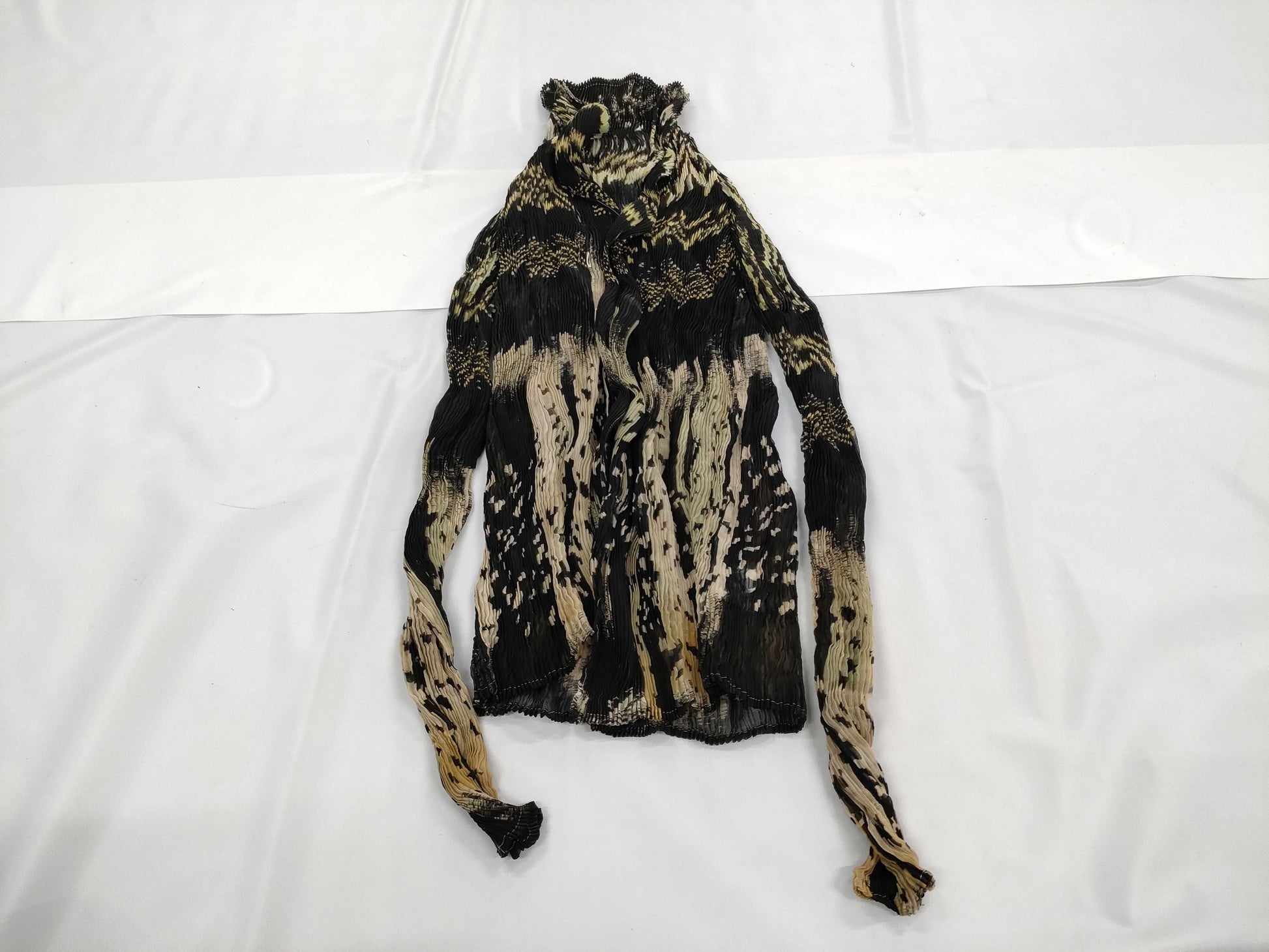 ISSEY MIYAKE Cardigan, All-Over Print, Pleats Please Cardigan