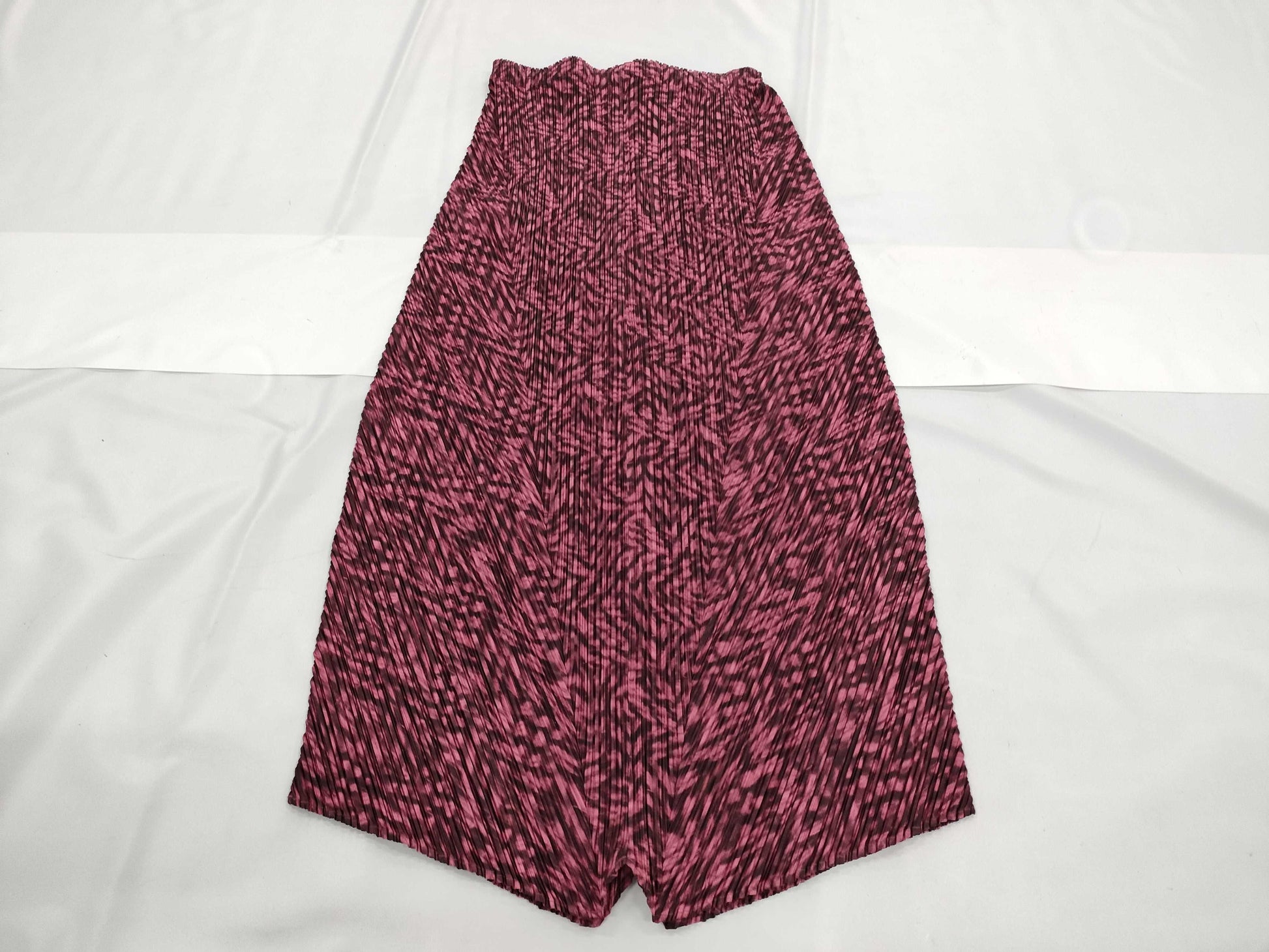 ISSEY MIYAKE skirt, pink pattern, pleats please skirt