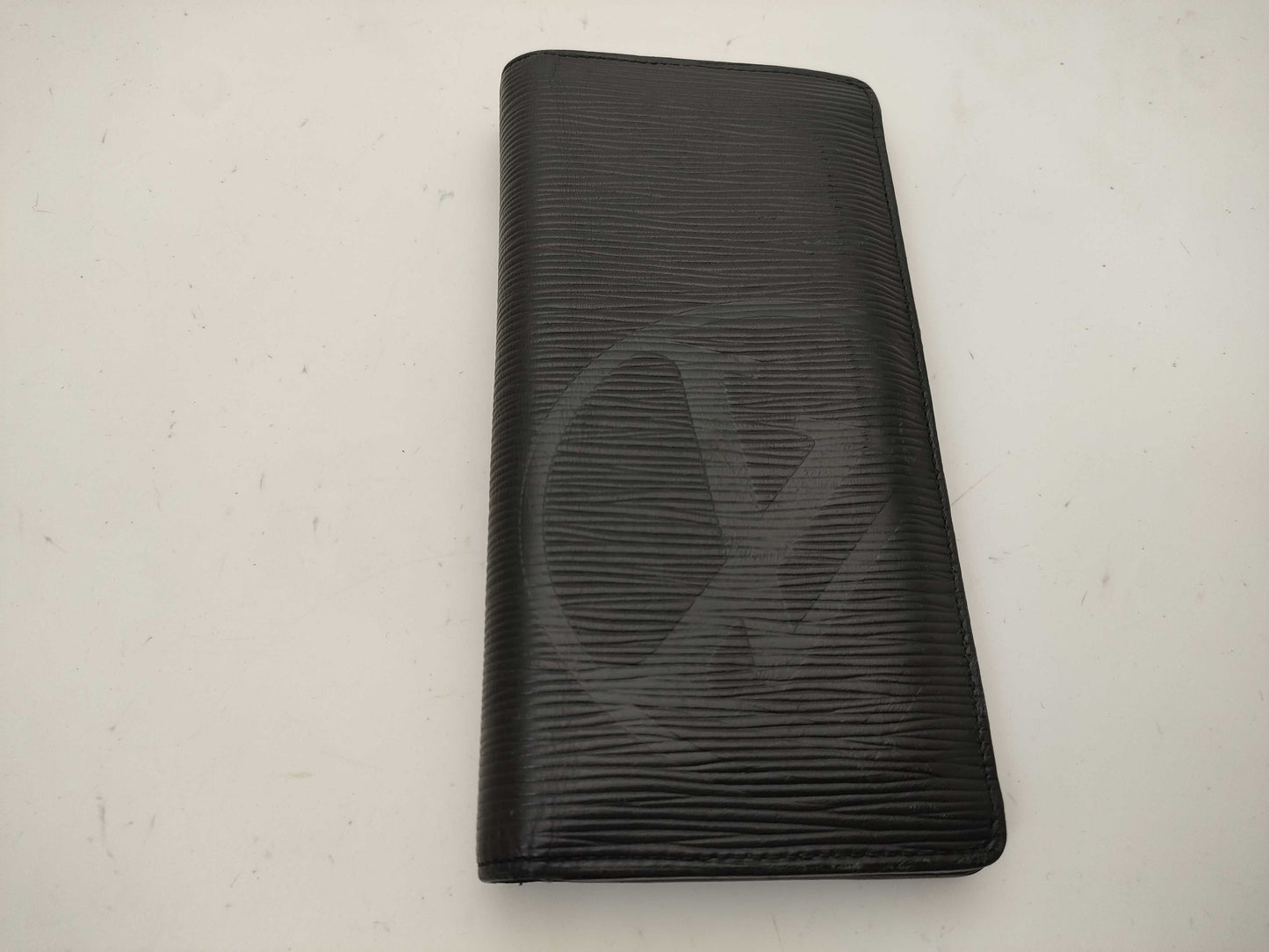 LOUIS VUITTON Epi Portefeuille Brazza LV Circle Wallet