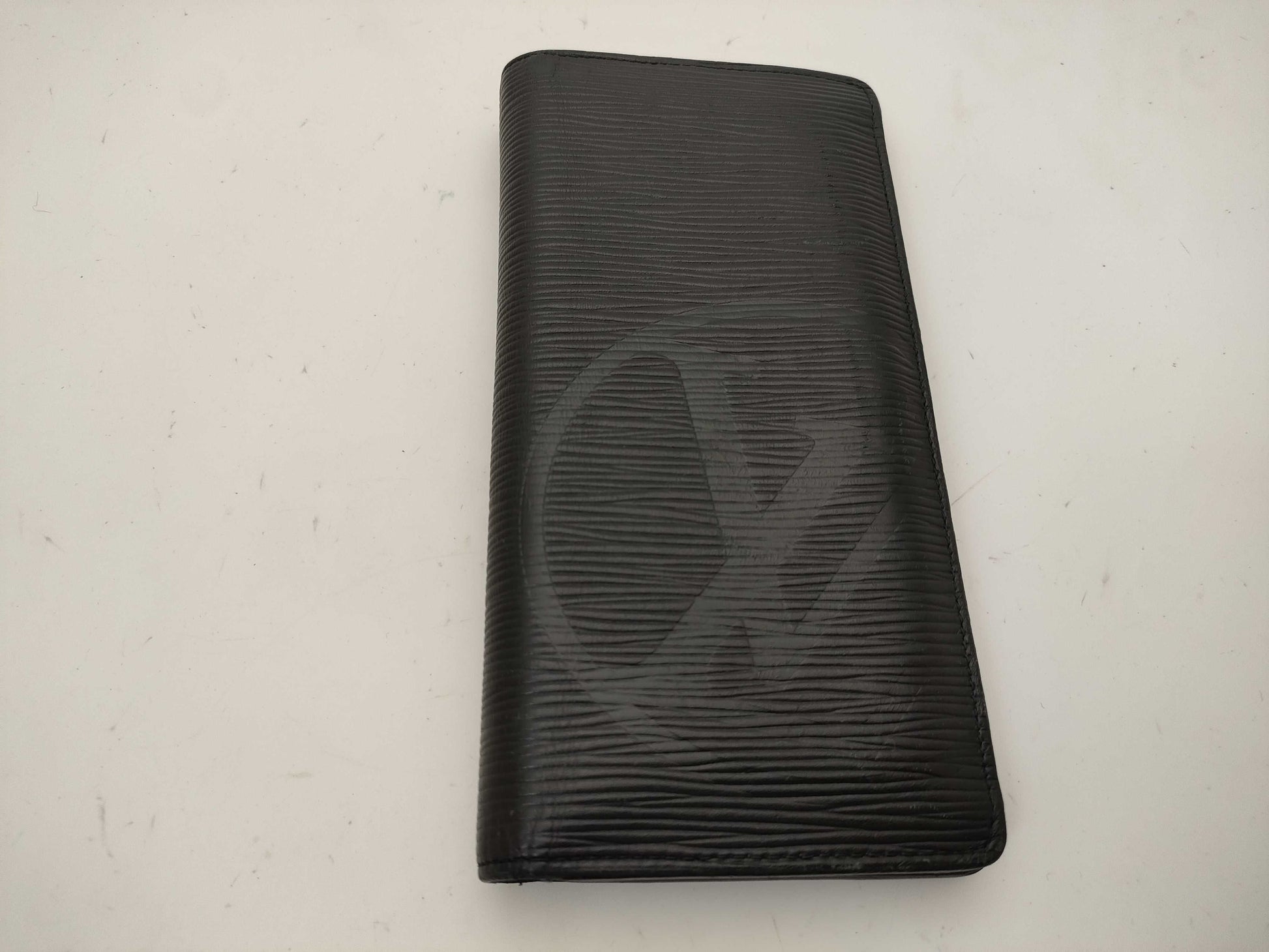 LOUIS VUITTON Epi Portefeuille Brazza LV Circle Wallet