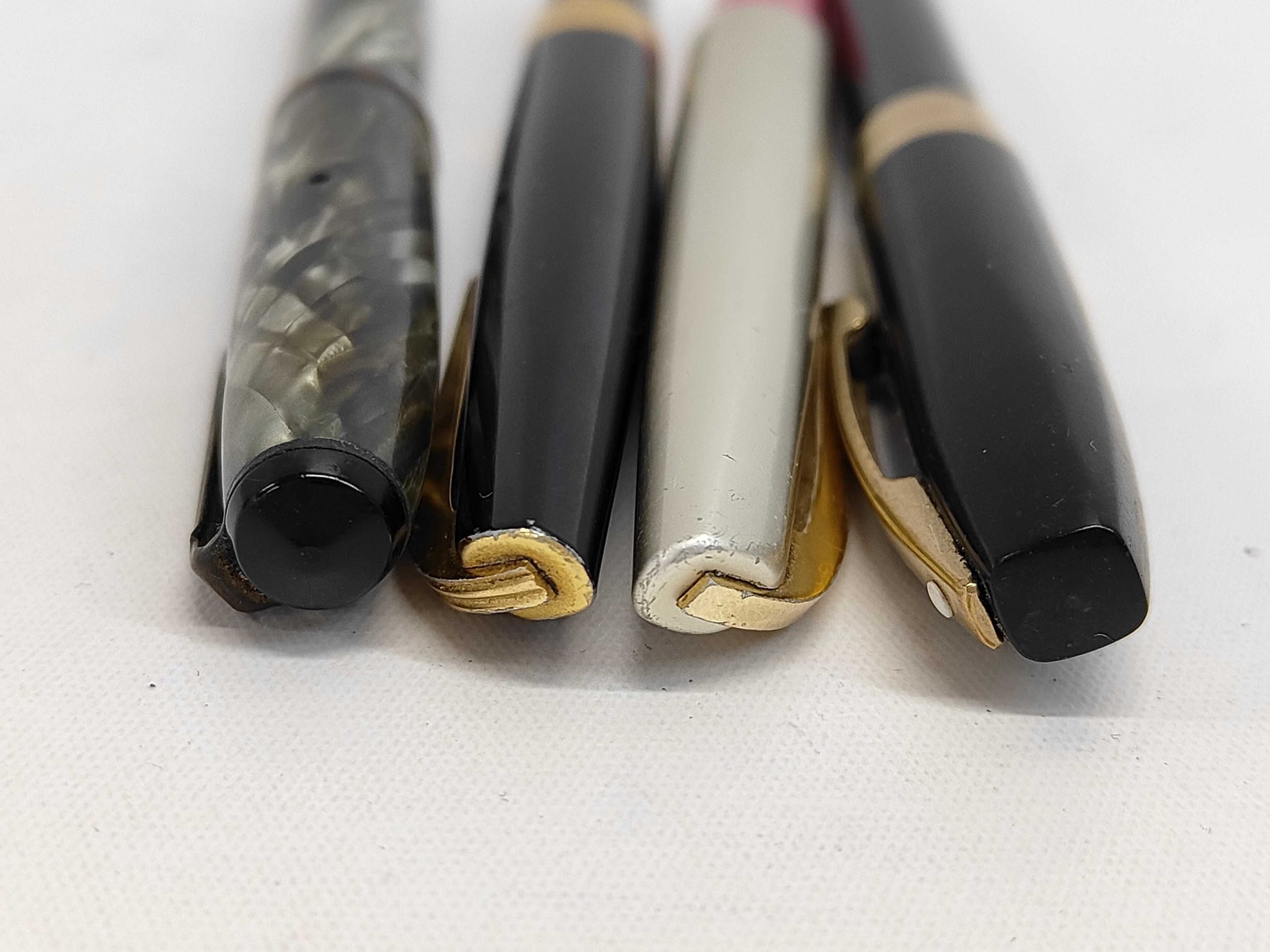 PARKER, PLATINUM, SHEAFFERS 14K Gold Fountain Pen Set of 4