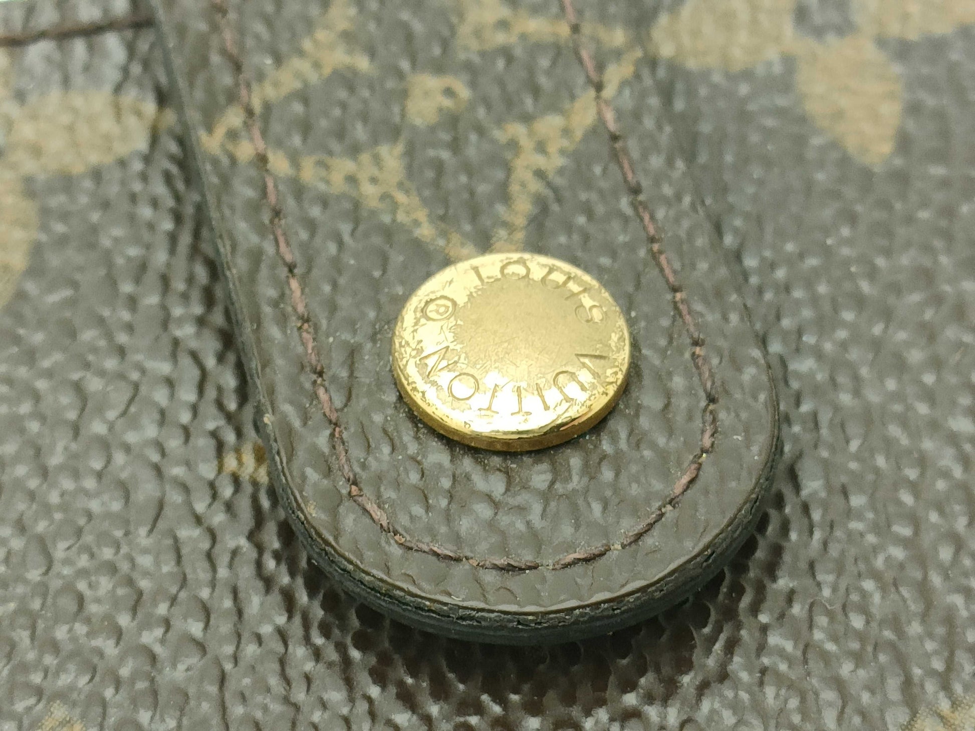 LOUIS VUITTON Monogram Compact Zip Wallet