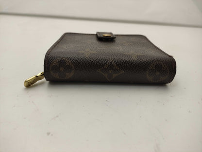 LOUIS VUITTON Monogram Compact Zip Wallet