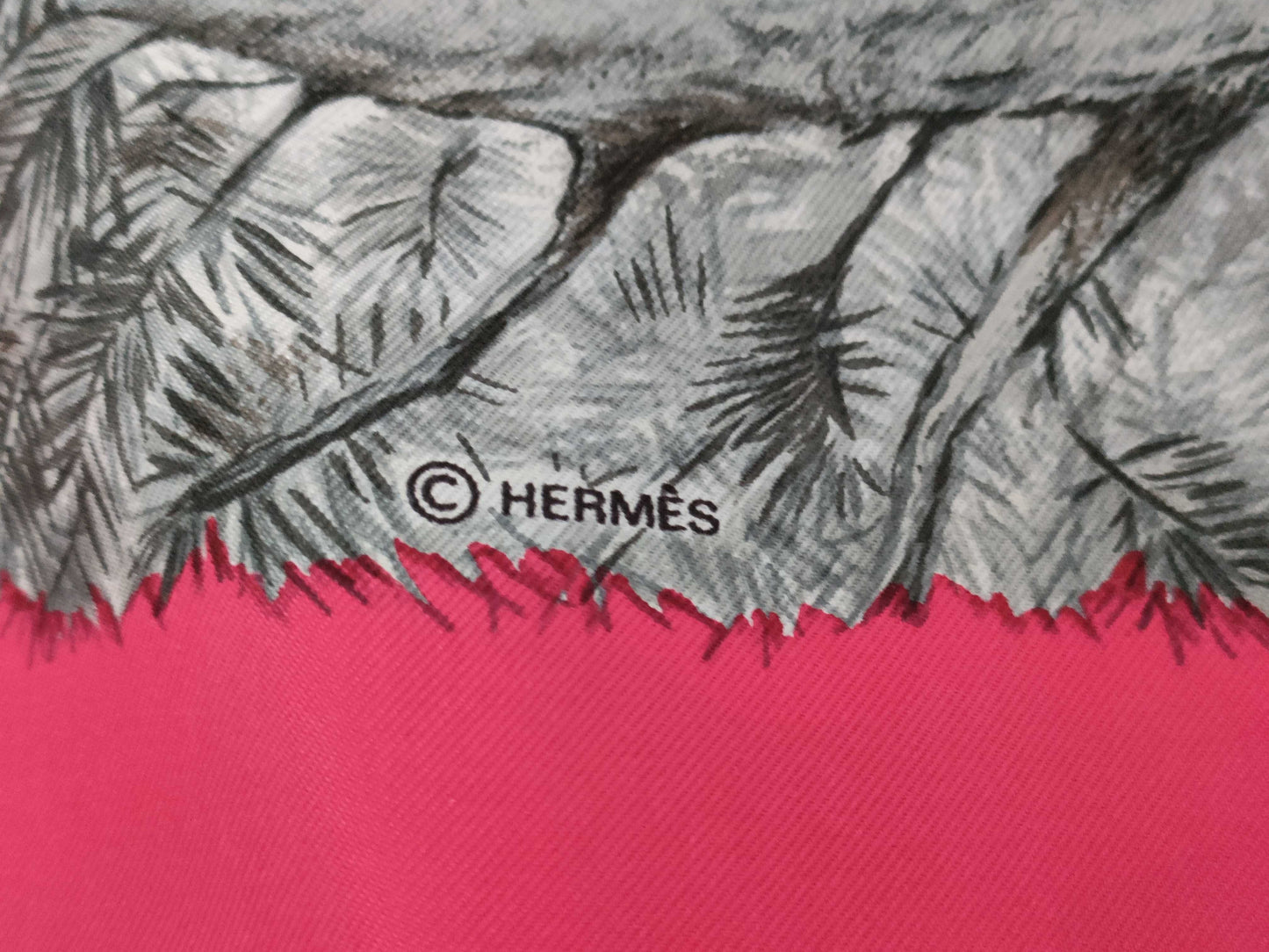 HERMES Carre Half en Camargue Scarf