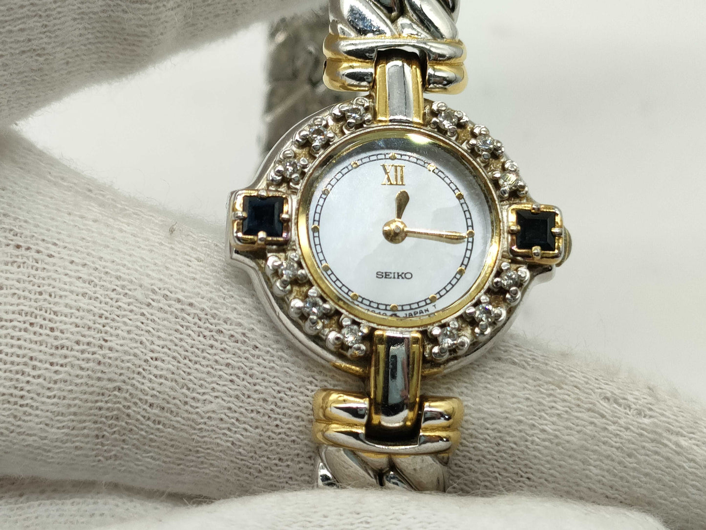 SEIKO 1F20-0B60 Women's Watch