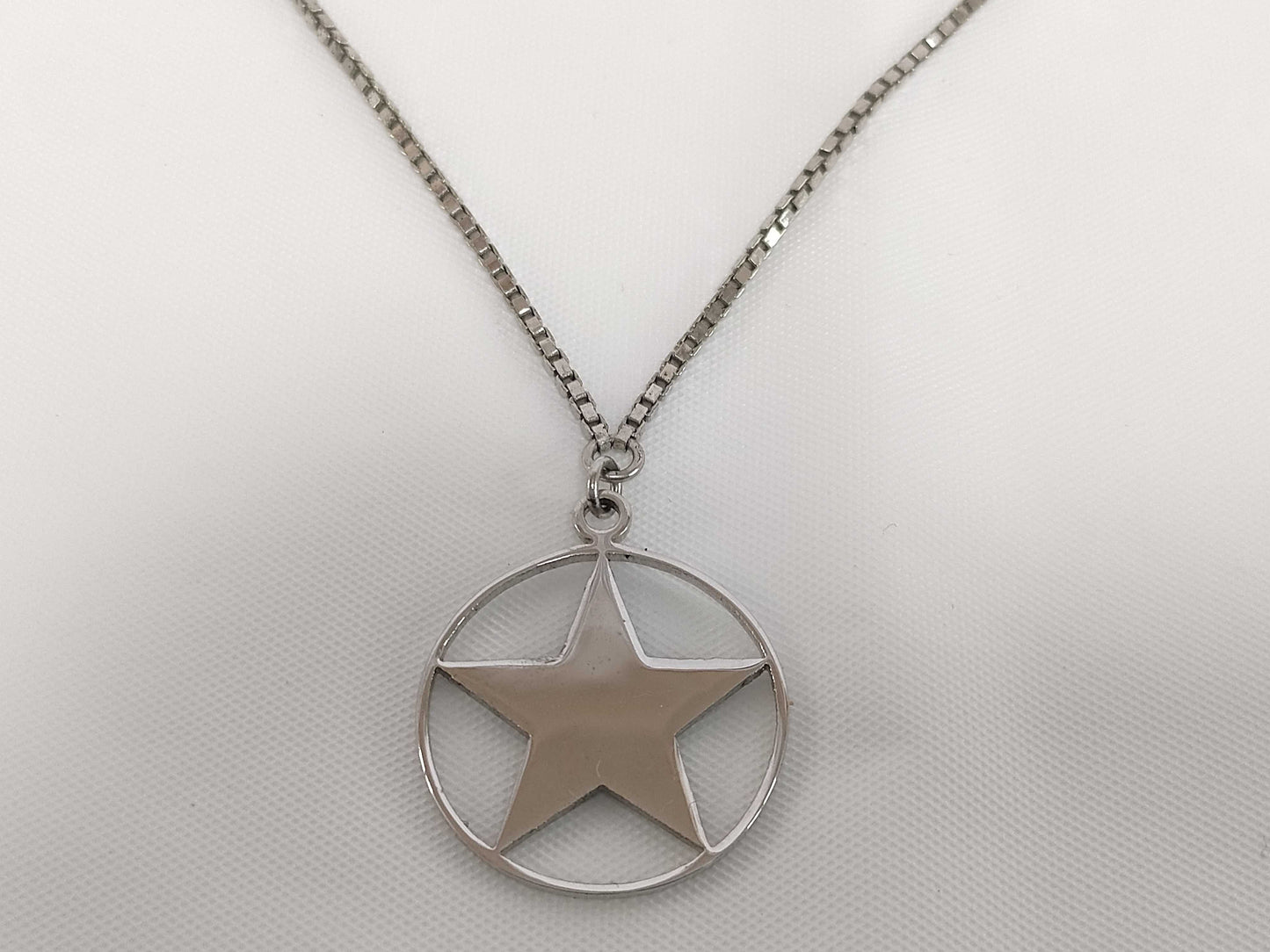 Dior Star Necklace/Choker, Tiffany Return to Charm, Ferragamo Bracelet, etc. Necklace Set